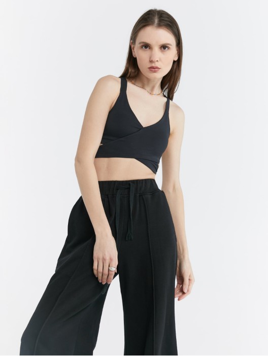 Cross Medium Support Sports Bra