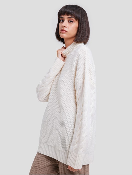 Roll-neck Fine Ribbed Cashmere Jumper